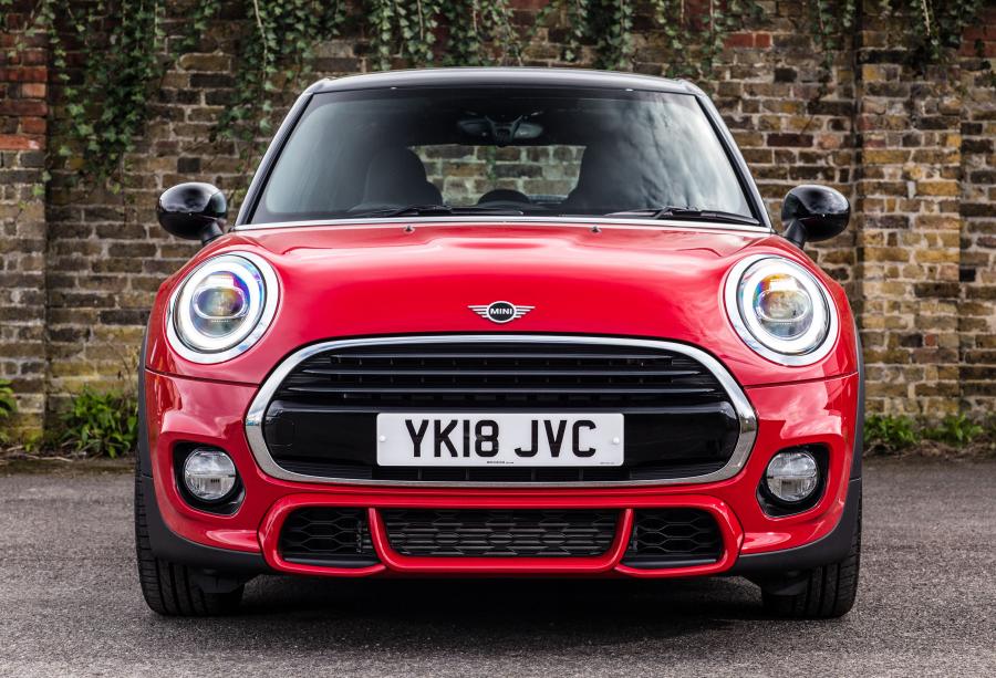  Mini Cooper 5-Door (F56) 2018 года  (UK) (фото 18 из 23)